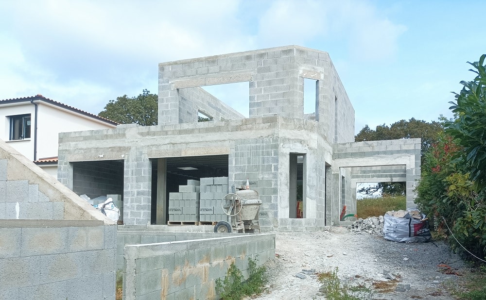 Construction-maison-parpaing-Nantes-MF-Construction