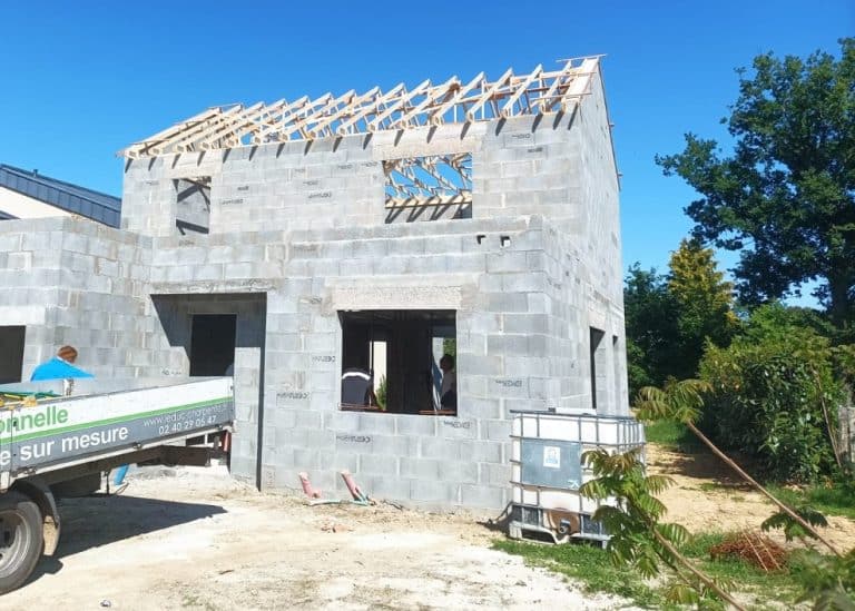 Etapes de construction d'une maison-Charpente-Nantes-44-MF-Construction